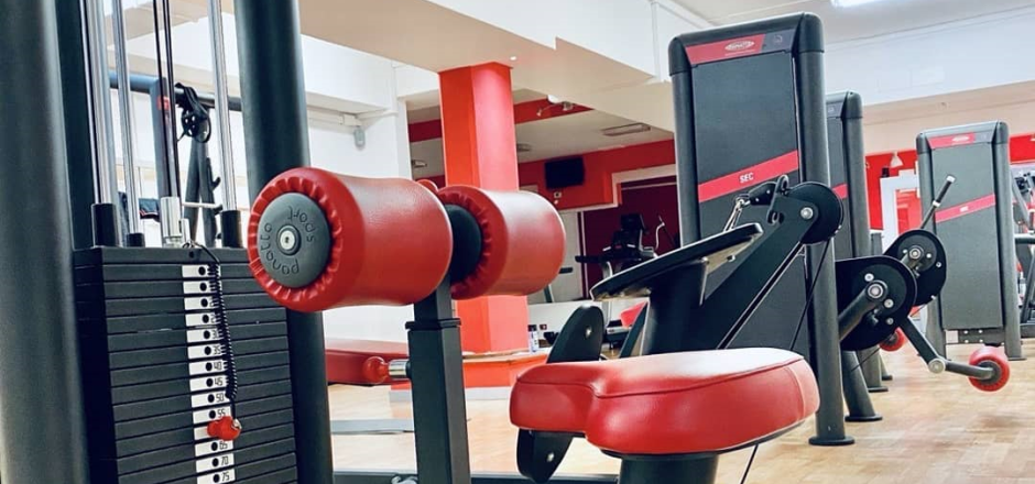 UFC - UNSTOPPABLE FITNESS CENTER